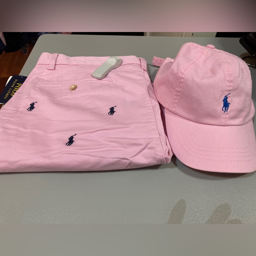 Branded Shorts and caps at low prices.🤩